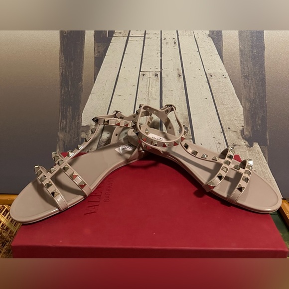 Valentino Jelly Sandals - Picture 3 of 6